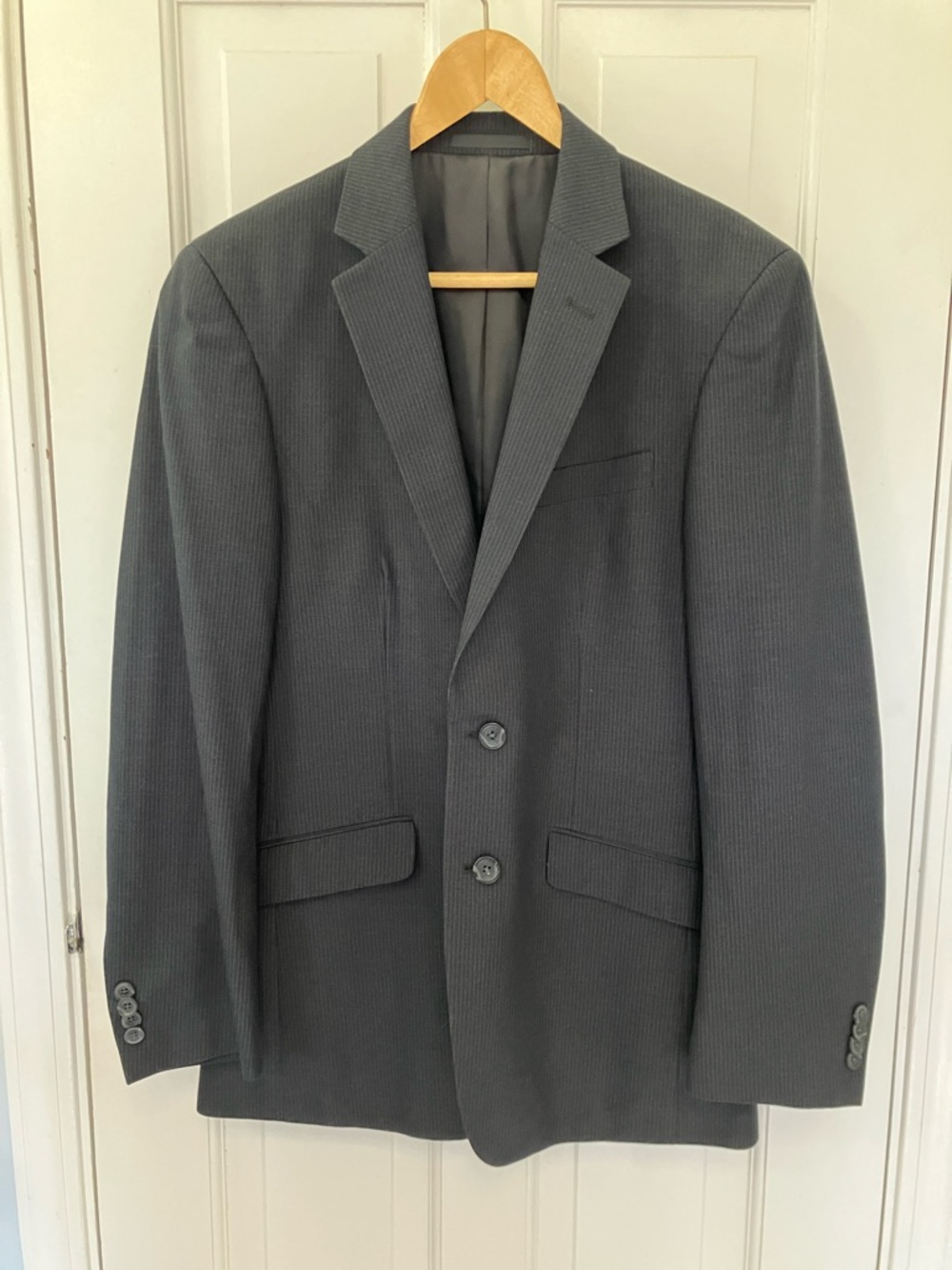 Kenneth Cole Reaction black Pinstripe Two-Button Blazer sport coat size 38R